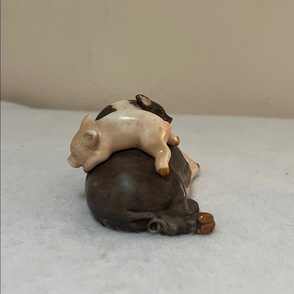 Enesco 1986 Vintage Porcelain Pig Mama Sow With Baby Piglets Figurine - Picture 5 of 11